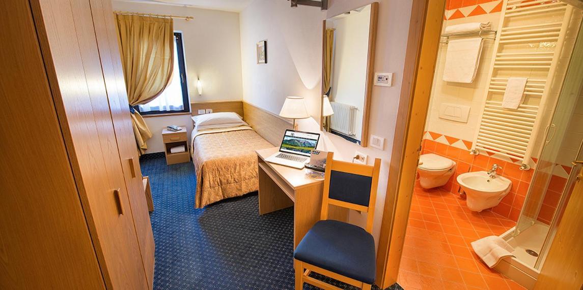 Hotel Cristallo Peio Zimmer foto